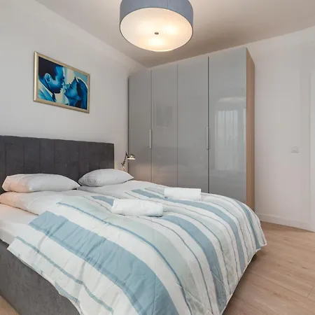 Domaniewska 34b By Homeprime